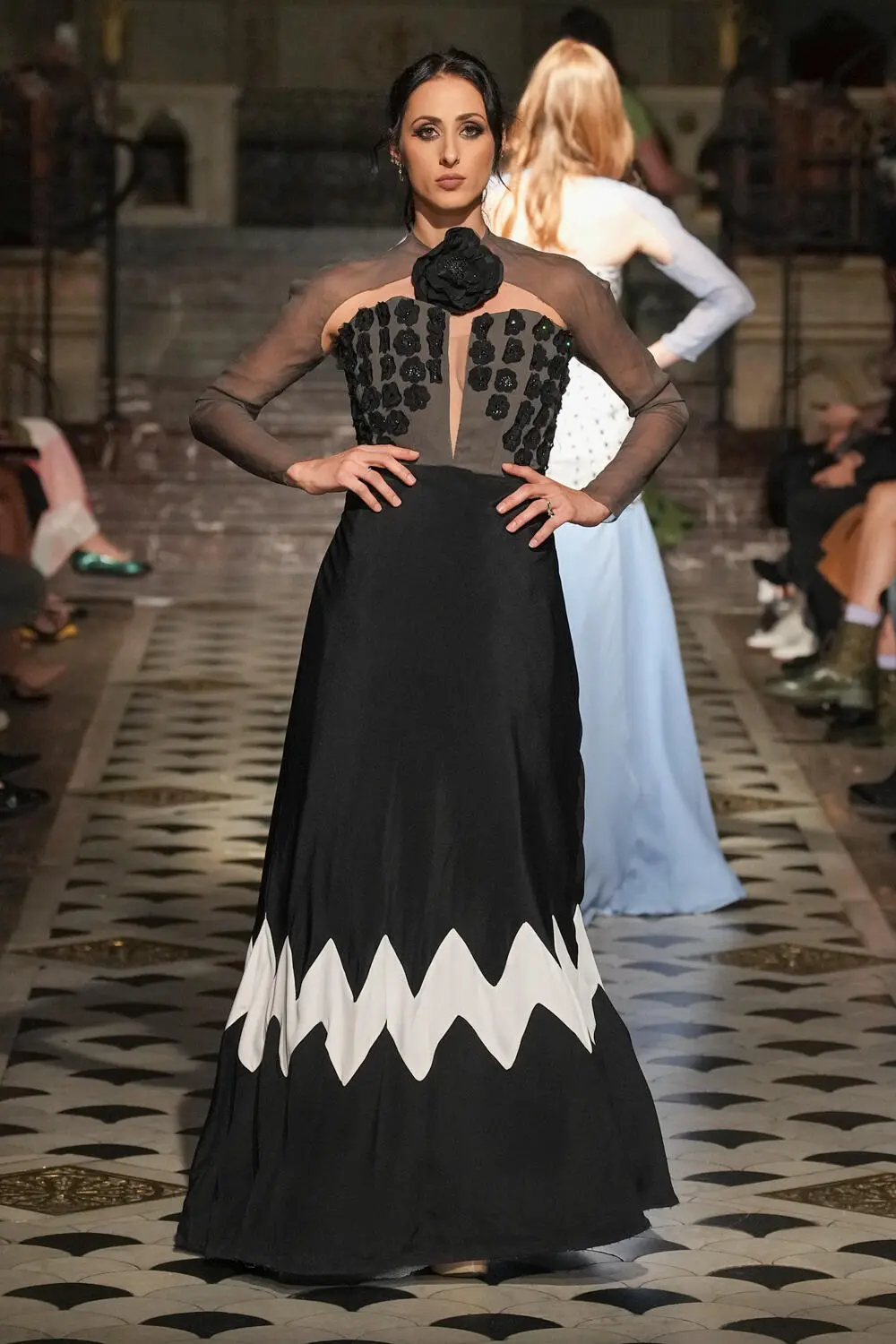 Sima Collezione runway look